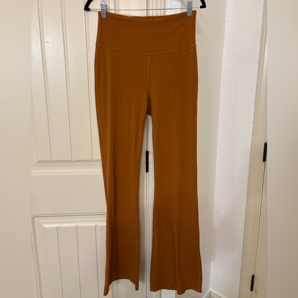 Lululemon Groove Flare Leggings Size 8 High Rise Yoga Pants